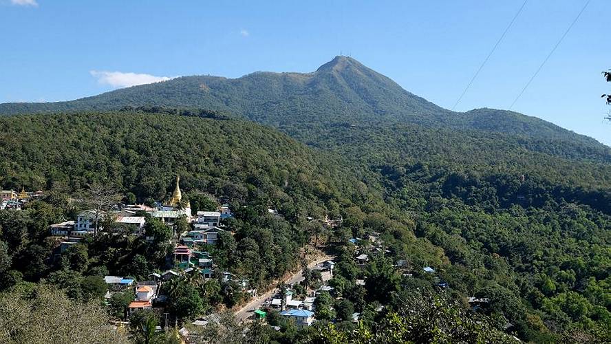 07-mount popa_19